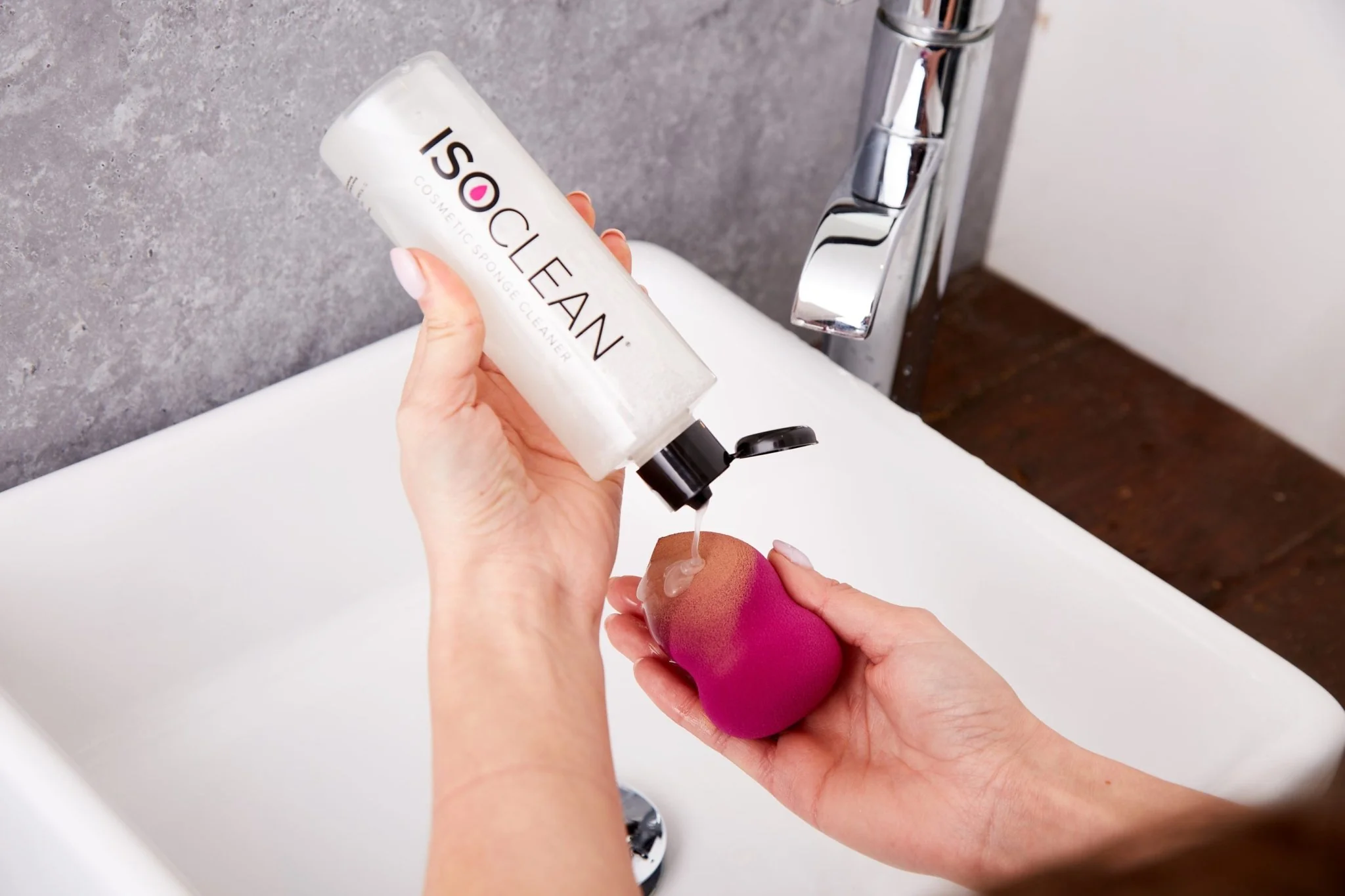 Cosmetic Sponge Cleaner - Image 3