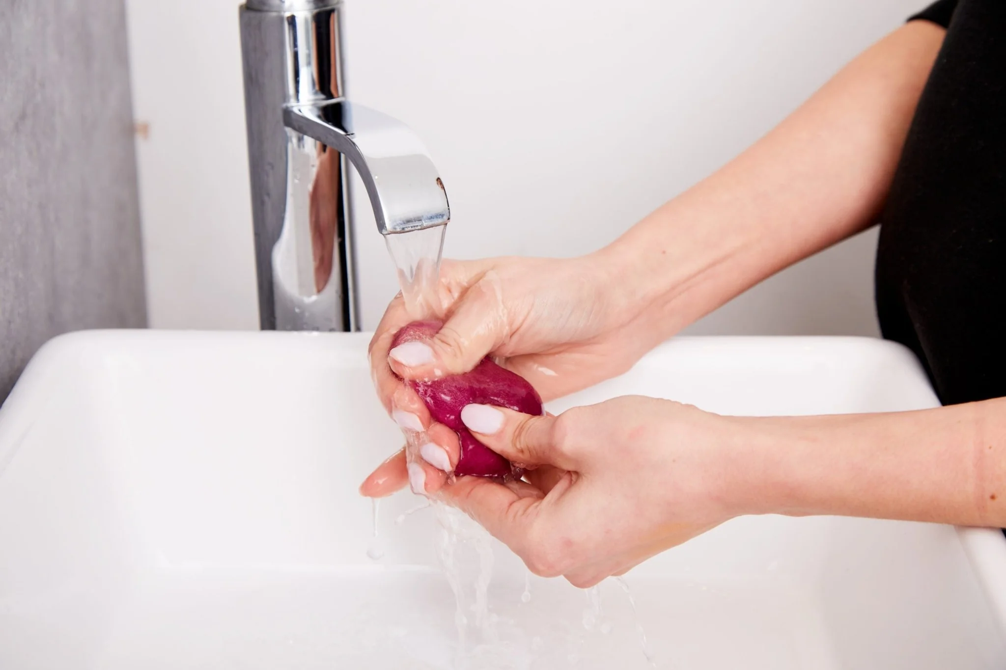 Cosmetic Sponge Cleaner - Image 4